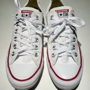 Converse white low tops size 8